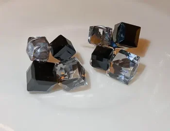 Elegant 4-Stone Earring 