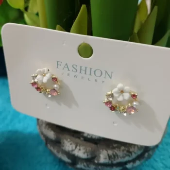 Hollow Set Diamond Flower Pearl Stud Earrings