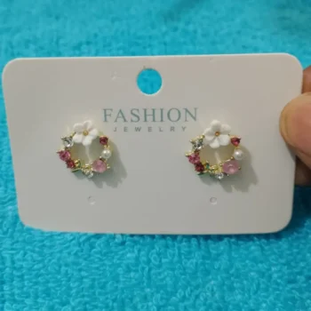Hollow Set Diamond Flower Pearl Stud Earrings