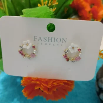 Hollow Set Diamond Flower Pearl Stud Earrings