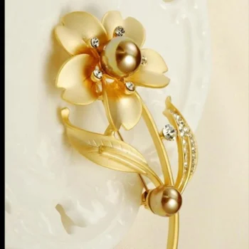 Golden Pearl Flower Brooch
