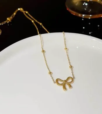 Elegant Bow Pendant Necklace