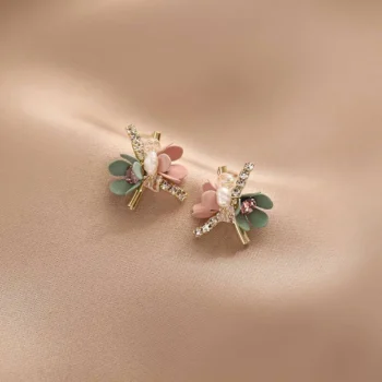 Elegant Floral Pearl Earrings