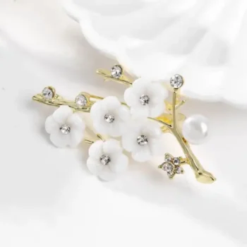 Blossom Pearl Brooch