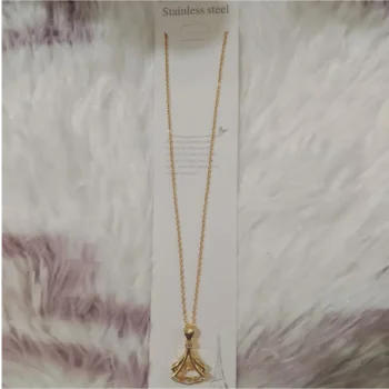 Ginkgo Leaf Pendant Necklace